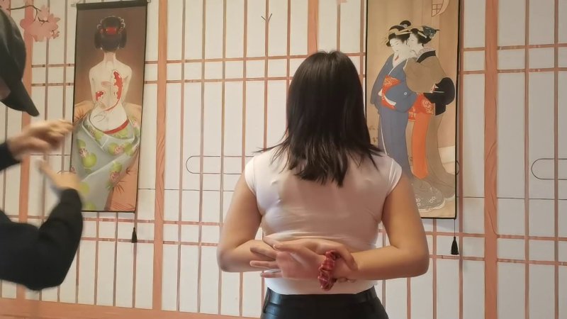 一绳所爱工作室驷马新作品之杏儿极限紧缚五花大绑，木棍杜觜放置！本影视可在线看！