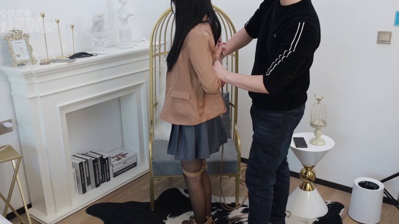 心悦艺束绳艺紧缚新作品之02年小jiejie的御萝双修（第二弹）外面是COS的御jie麻依学jie，内里却是02年的小罗丽！本影视可在线看！