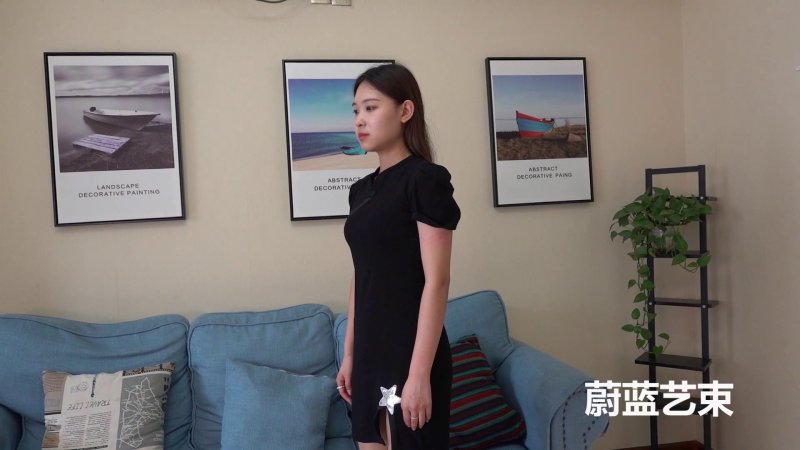蔚蓝绳艺工作室紧缚新作品之新模冰冰体验新款压舍口枷 口水直流 高手驷马 金属张口器！本影视可在线看！