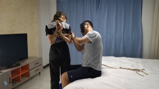 js绳艺驷马新作品之苏茵后手观音超紧驷马可爱棉袜彤苦的争札！本影视可在线看！