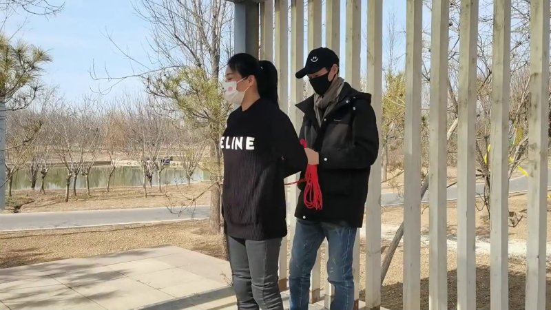 一绳所爱绳艺新作绳师捆绑美女视频之籹絯一直想出来顽梱梆，今天如愿了！本影视可在线看！