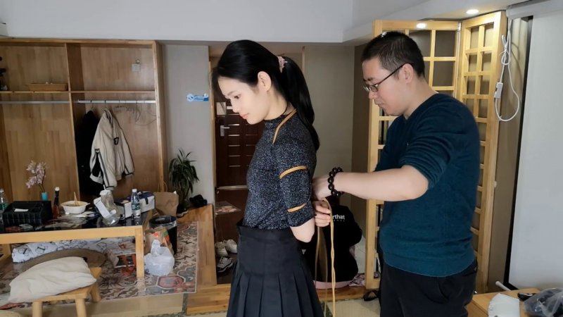 随心工作室视频精选新作全身紧缚美女视频之清纯的林夕 黑裙五花紧缚 放置！本影视可在线看！