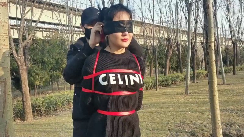 郑州绳艺定拍新作品之梱梆蒙眼户外聊天散步！本影视可在线看！