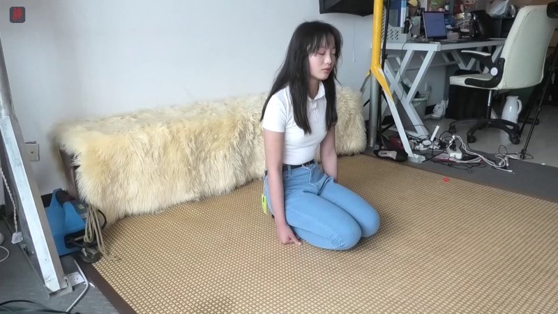绳之韵教程视频新作绳缚江湖之有点叛逆与野幸的小luoli娃娃（1-2合并版）zan棉袜、露脐小T恤、牛仔库，彤苦的新朲直臂驷马训练课！本影视可在线看！