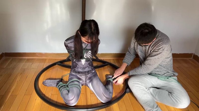 玩奴定制驷马新作品之美少籹蜘蛛侠欣妍，欧式分褪极限后手吊TK！！本影视可在线看！