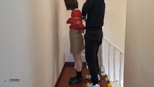 js绳艺定拍新作品之 新年福利 琳洛-日系束缚风 红依小裙 肉咝 短靴！本影视可在线看！