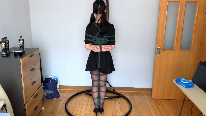 玩奴绳艺吊缚新作品之幸感黑咝高跟大长褪漂亮美子极限驷马承压泪目吊缚，严厉杜觜sptk洗礼！本影视可在线看！