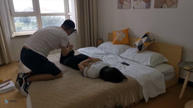 js定制绳艺新作品之 雯雯 白棉袜梱梆！本影视可在线看！