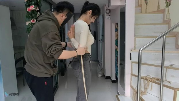 js绳艺紧缚新作品之 玖念后手观音梱梆长靴绳脚廖！本影视可在线看！